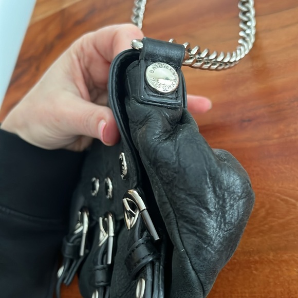 Badgley Mischka Leather Chain Link Crossbody Mini Purse - Picture 7 of 13